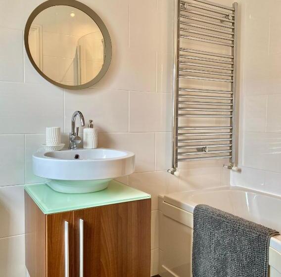 Семейный Номер Deluxe, Bailey S Court, Guest Accommodation