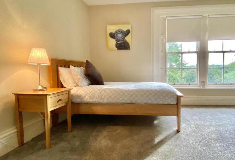 디럭스 패밀리 룸, Bailey S Court, Guest Accommodation