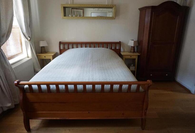 חדר דלוקס לארבעה, De Bezige Bij