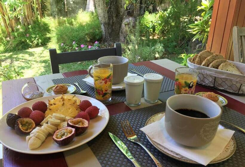 اتاق سوپریور خانوادگی, La Case O Zoizos