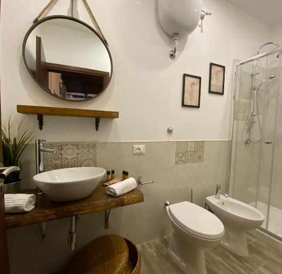 غرفة قياسية, La Corte Segreta Tivoli