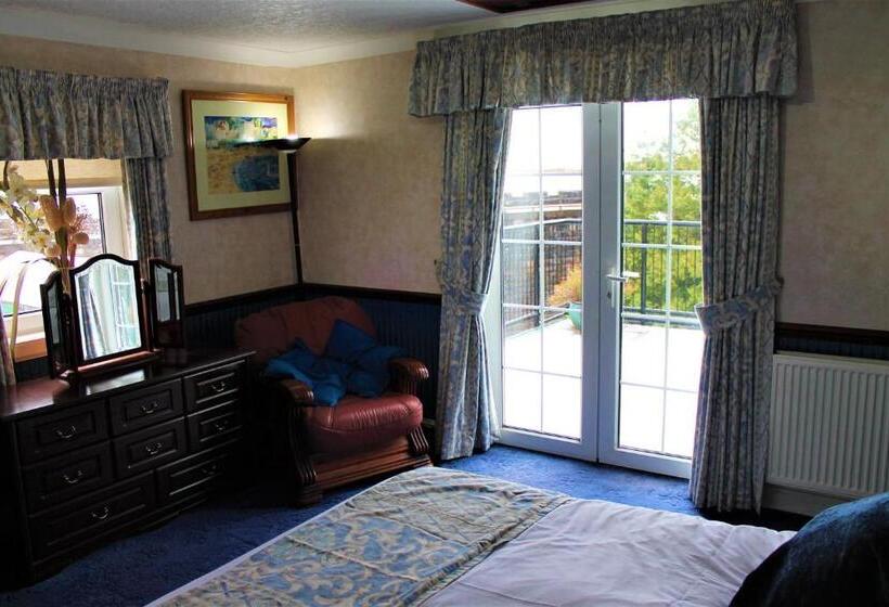 家庭套房, Loch Arklet House