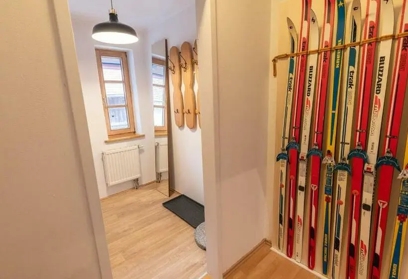 Huoneisto 1 Makuuhuone Näkymä, Ammergau Lodge