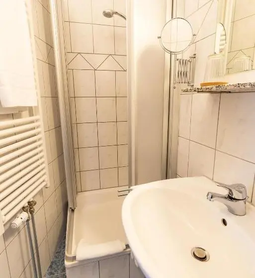 Standard Yhden Hengen Huone, Ammergau Lodge
