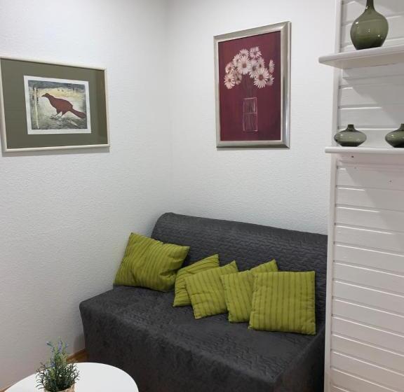 Апартаменты 1 Спальня Нижний Этаж, Appartement Höhscheid