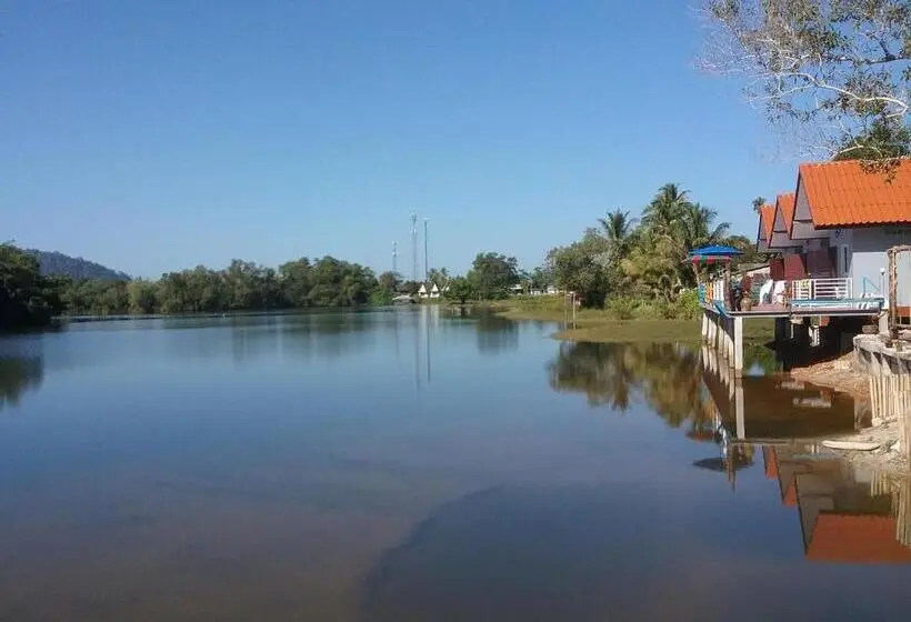 スタンダードルーム, Khum Thong Resort
