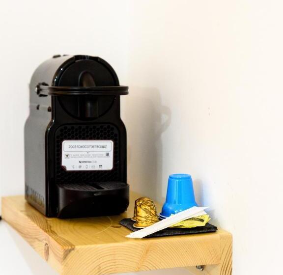 חדר משפחתי דלוקס, Forese House