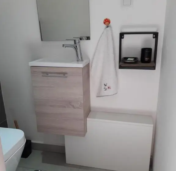 اتاق لوکس, Maison Tonga Piscine   Jacuzzi Confort