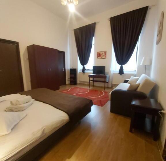 庭の見えるスタンダードトリプルルーム, Vila Micul Castel