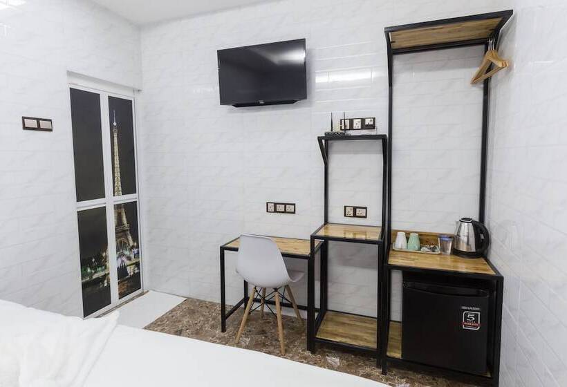 デラックストリプルルーム, Lee Luxury Home, Usm Penang