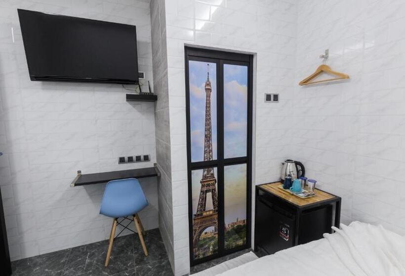 חדר דלוקס לארבעה, Lee Luxury Home, Usm Penang