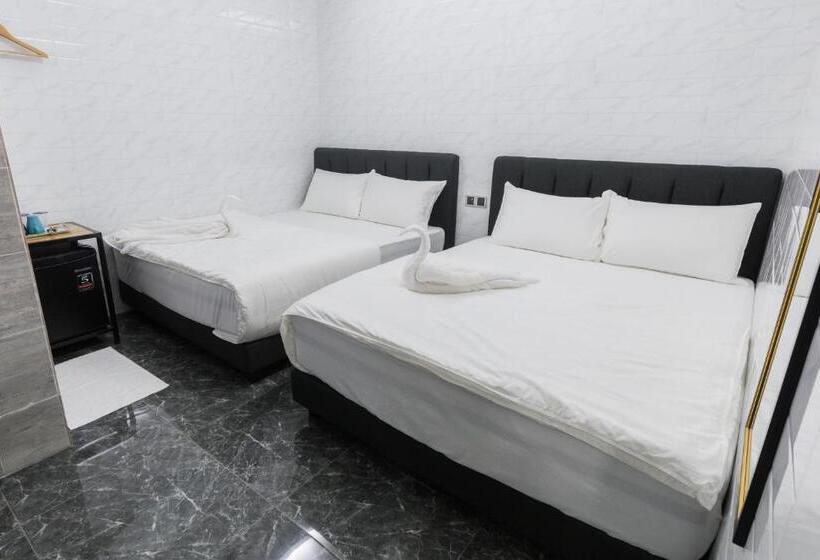 デラックスの４人部屋, Lee Luxury Home, Usm Penang