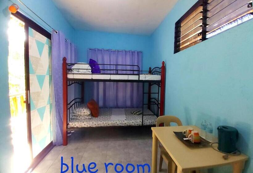 اتاق استاندارد با تراس, Ryj S Inn