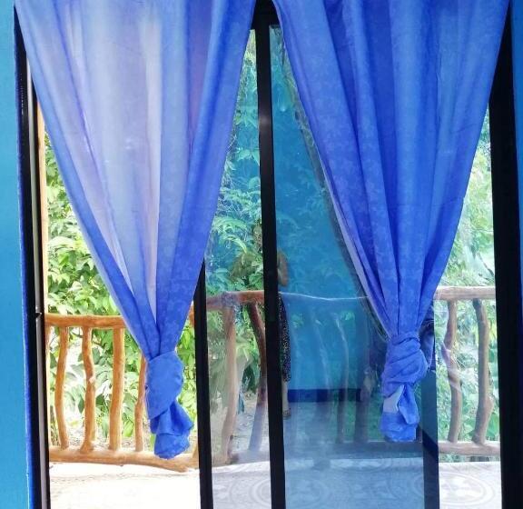 اتاق استاندارد با تراس, Ryj S Inn