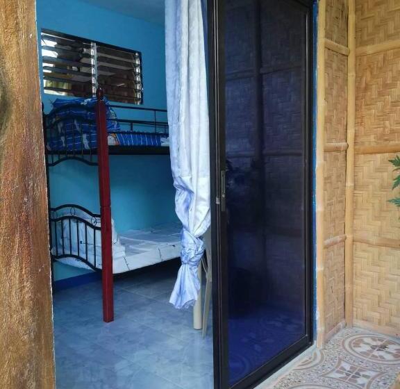 اتاق استاندارد با تراس, Ryj S Inn