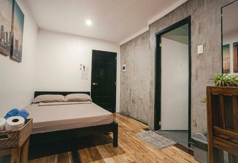 舒适三人间, Okeanos