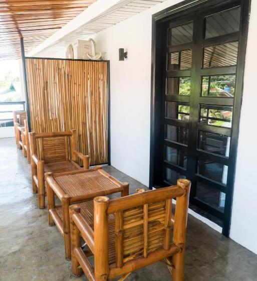 带共用浴室的标准房间, Okeanos