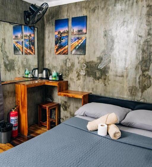 带共用浴室的标准房间, Okeanos