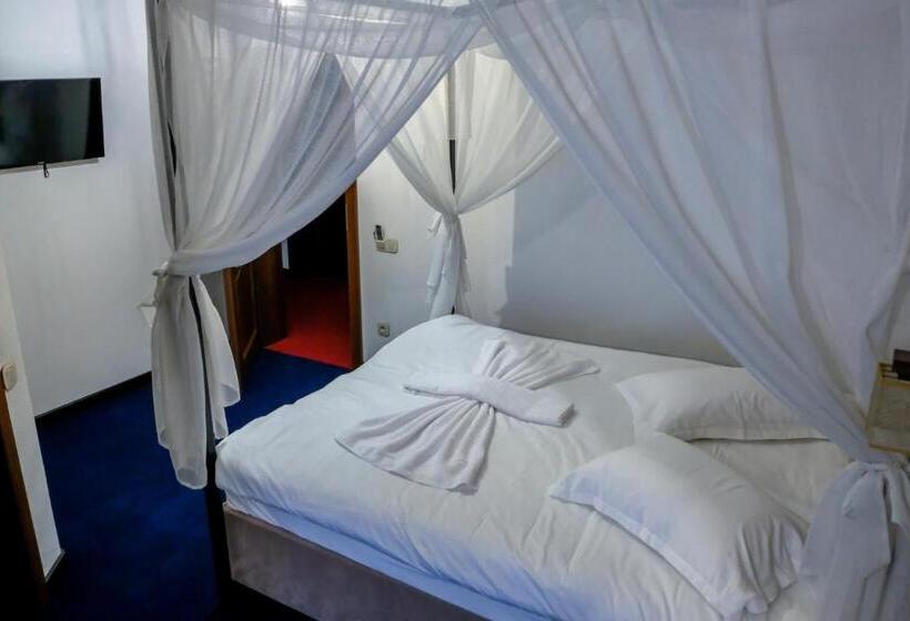 디럭스 룸, Boutique Hotel Doftana Nature Events