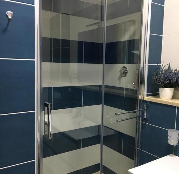 标准间, Da Gianni E Bea