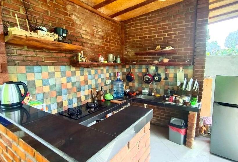 بانگلوی استاندارد, Morning Bali Bungalow