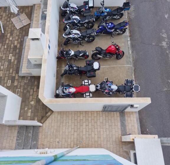اتاق لوکس, B&b Eden Ogliastra