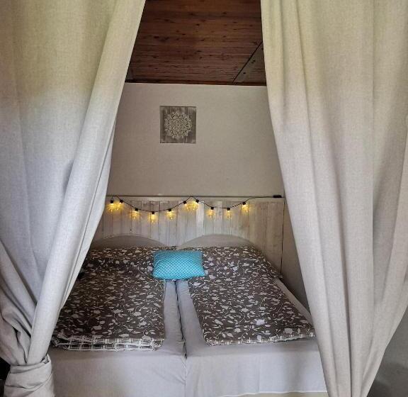 １階の１ベッドルームアパートメント, Mánfa Gyöngy Vendégház