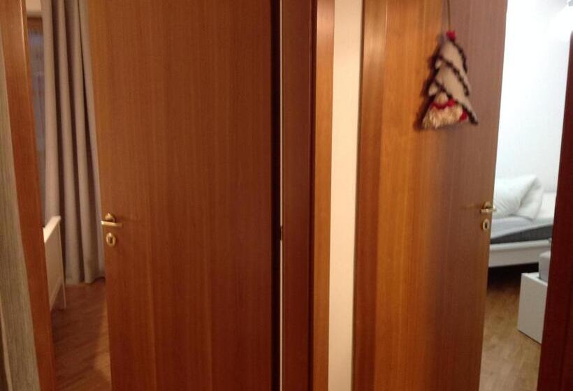 4인용 스탠다드 룸, Villas