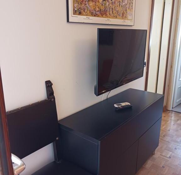 Студия Стандарт, B&b La Fenice Sul Lago