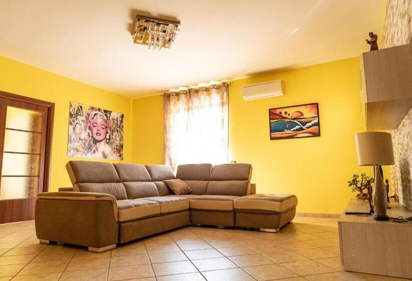 キングサイズベッドのスタンダードルーム, B&b Salerno