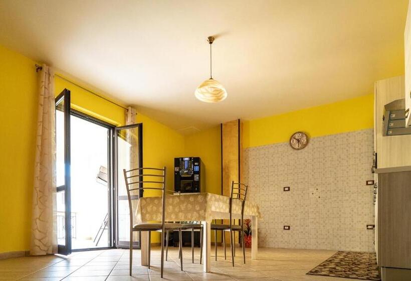 デラックスルーム, B&b Salerno