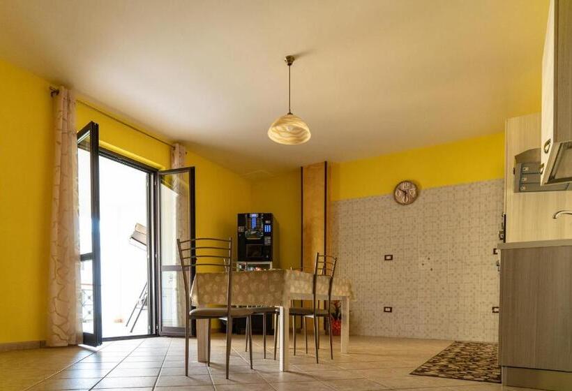 デラックスルーム, B&b Salerno