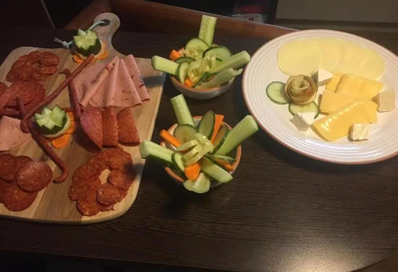 ファミリールーム, Apartman Donau Tát