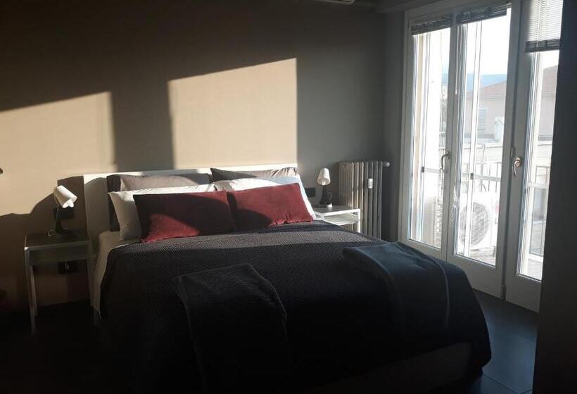 غرفة قياسية, Camelia