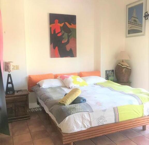 جناح سرير كينج, Casa Jardín Del Tuito