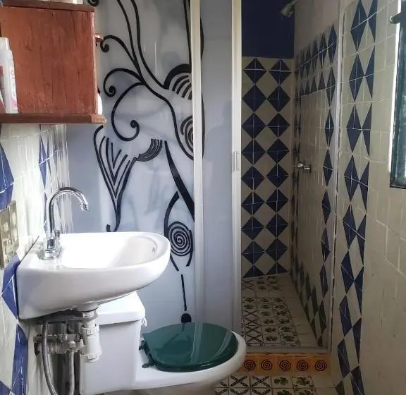 スタンダードスタジオ, Casa Jardín Del Tuito
