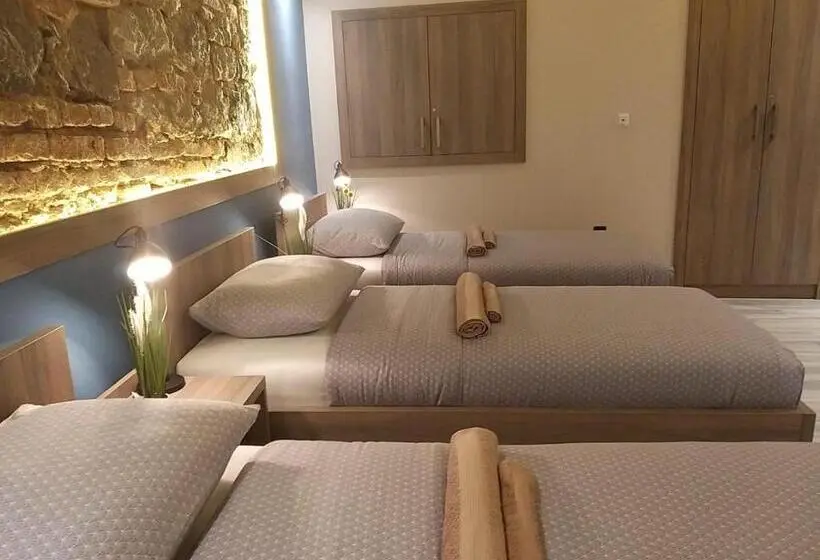 اتاق استاندارد سه نفره, Centralcityrooms