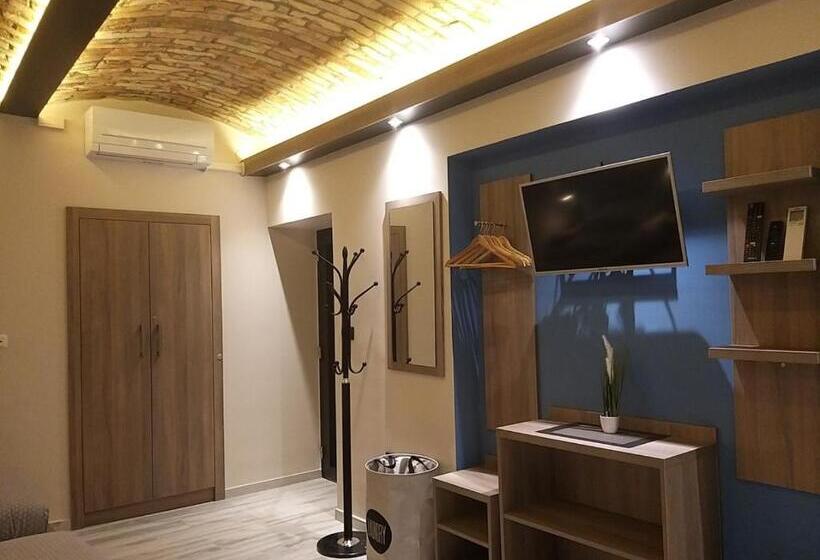 اتاق استاندارد سه نفره, Centralcityrooms