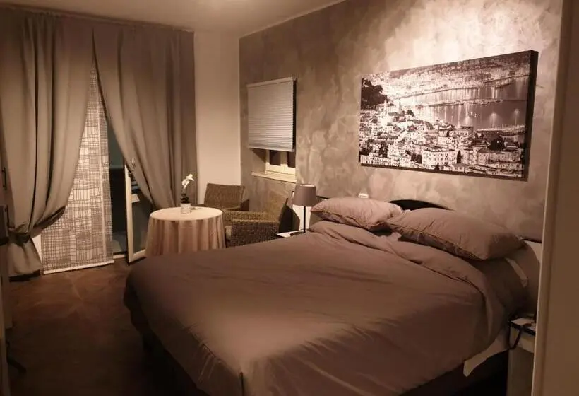 استودیوی استاندارد, Residenza Carlucci