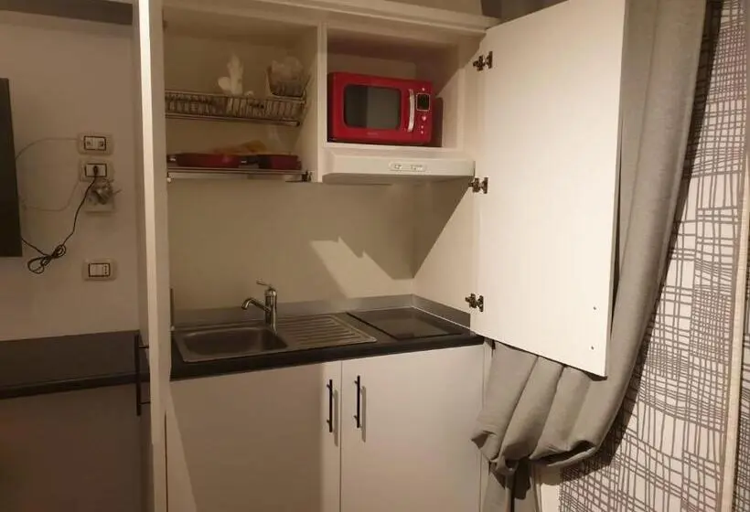 استودیو خانوادگی, Residenza Carlucci