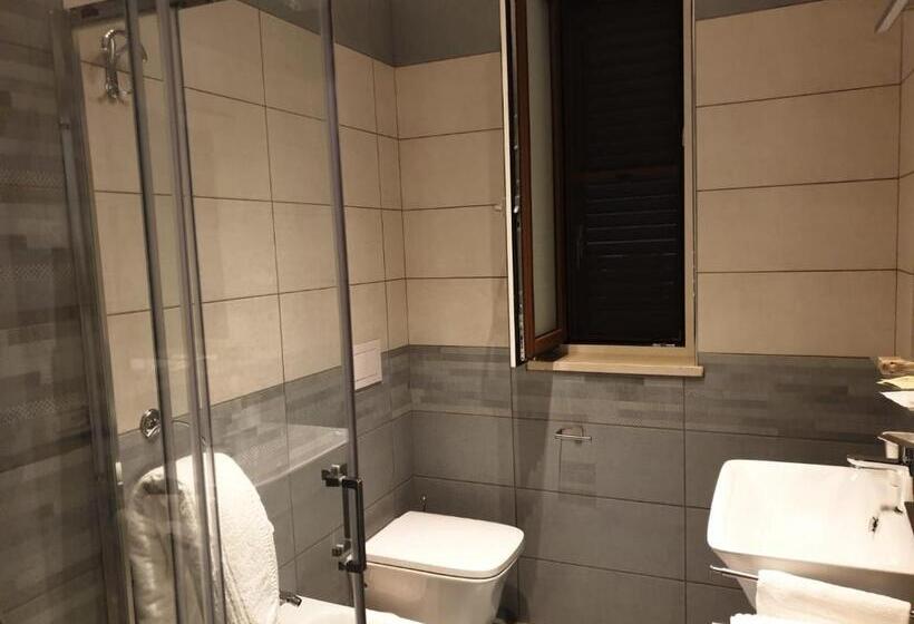 סטודיו משפחתי, Residenza Carlucci