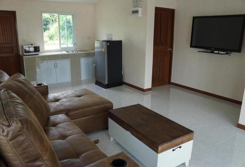 스탠다드 방갈로 침실 2개, Evie Mae Resort