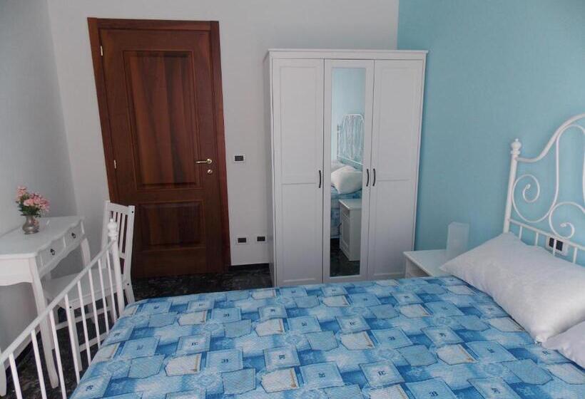 デラックスルーム, Australe