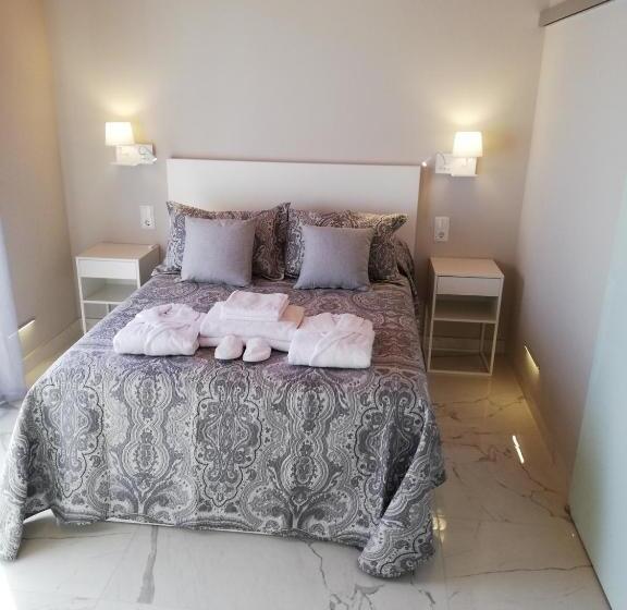 اتاق لوکس, Nueva Suite Jacuzzi Relax Beach & Mountain