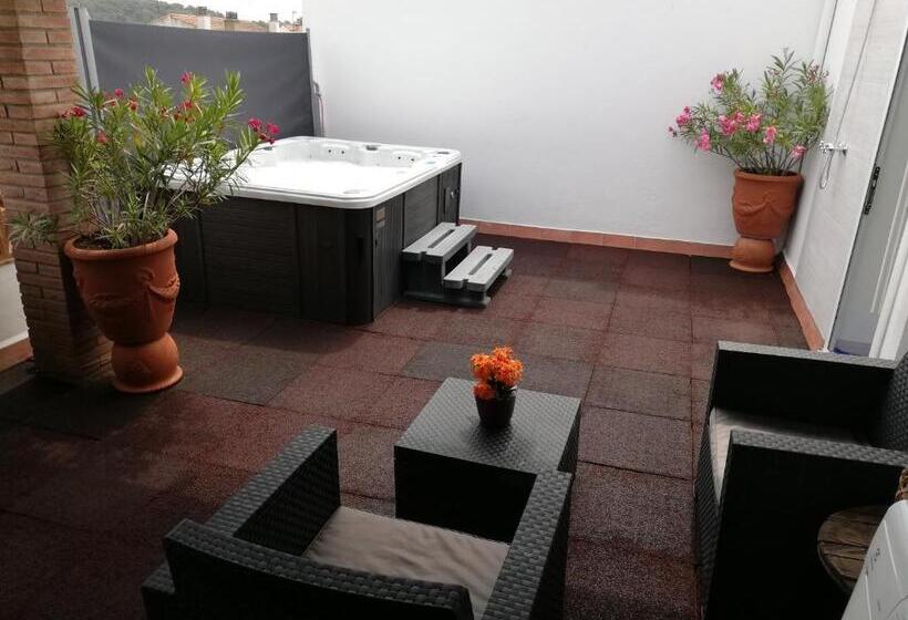 اتاق لوکس, Nueva Suite Jacuzzi Relax Beach & Mountain