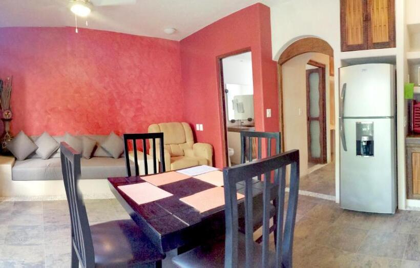 דירת חדר בקומת קרקע, Ceiba Studios