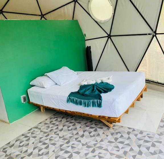 חדר סטנדרט לשלושה, Cayuco Maya