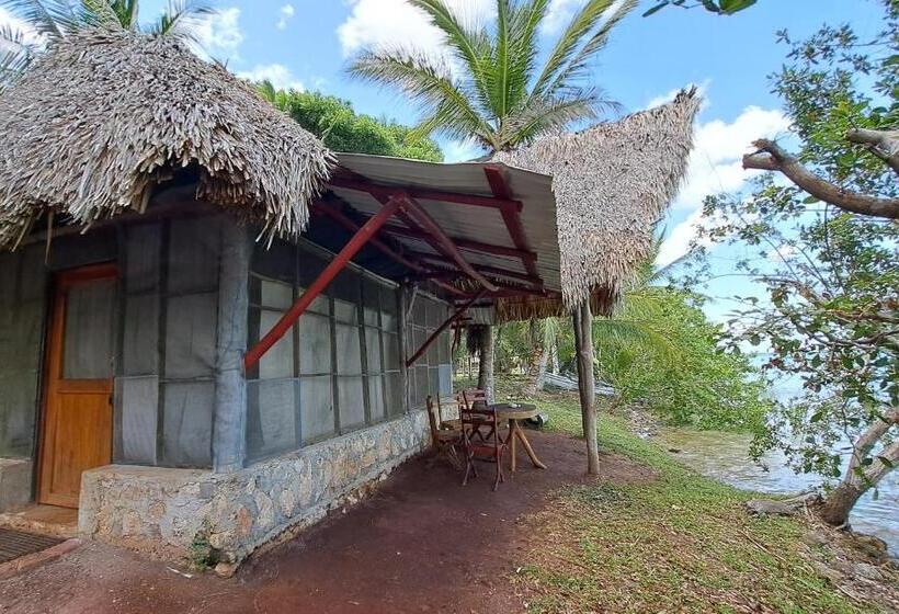 בקתת חדר, Cayuco Maya