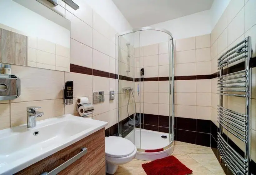 デラックスルーム, Zlechov