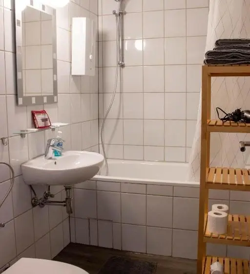 Standard-huone, Lupartment